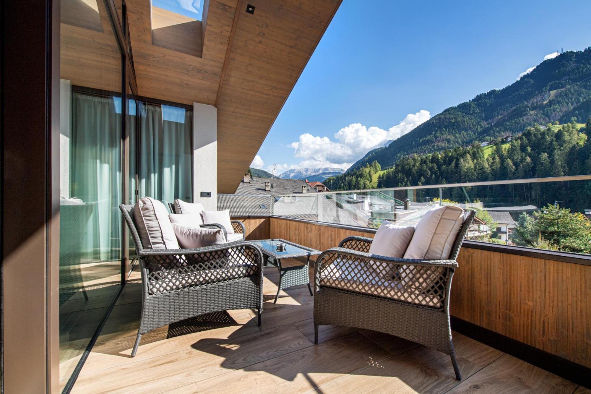 Apartments Dami Ortisei Exterior photo
